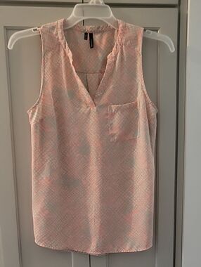 Maurices Women's Sleeveless V-Neck Blouse